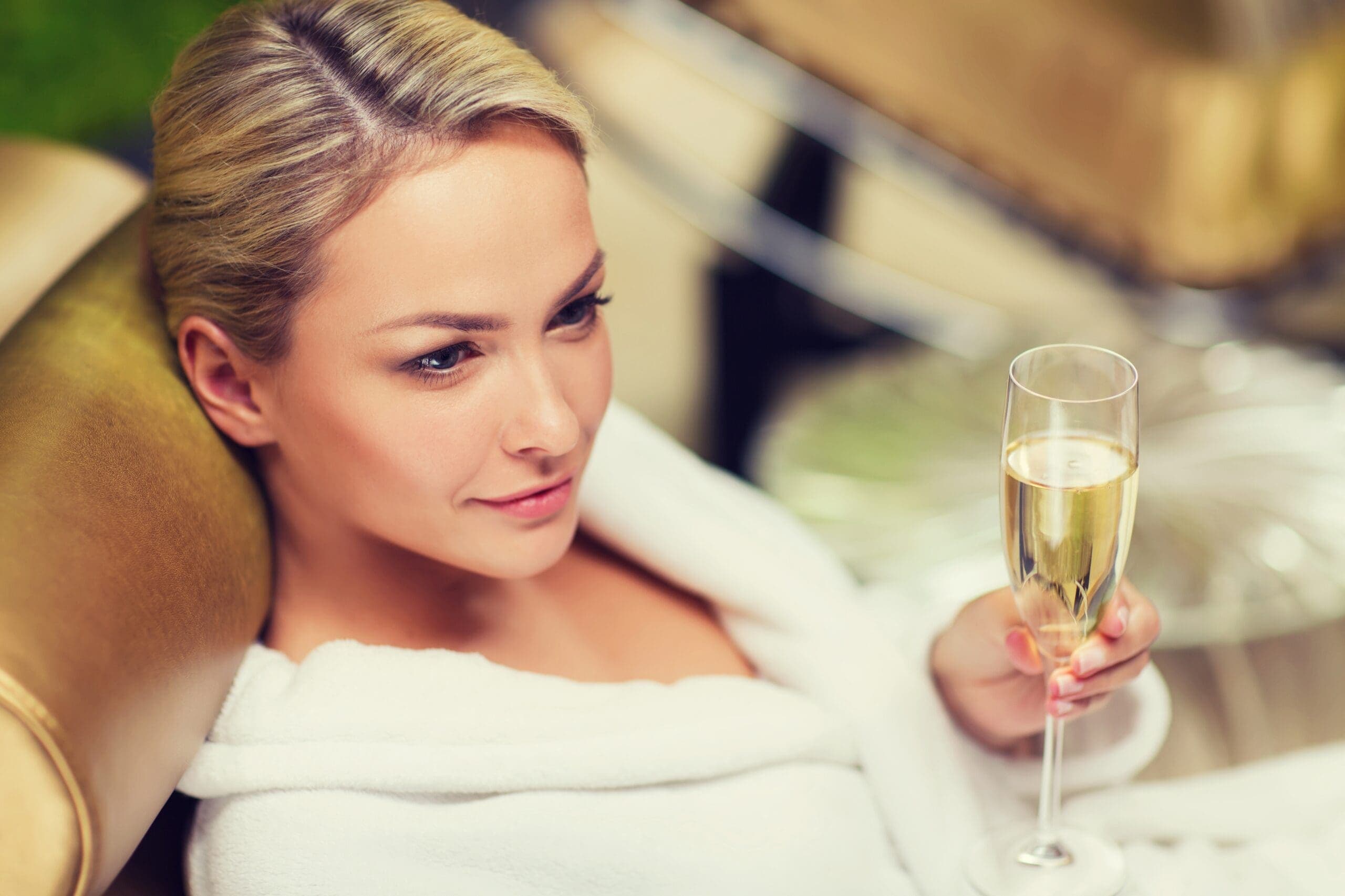 Spa Hollywood, champagne service in the chair